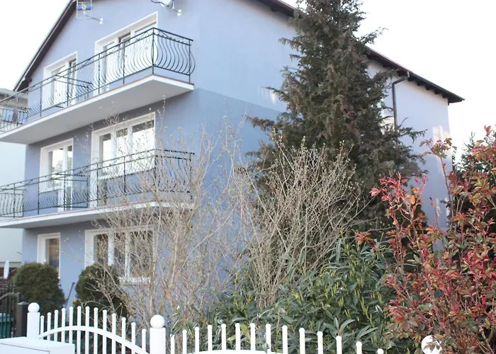 Ugeni, 3 Pokojowy Apartment *